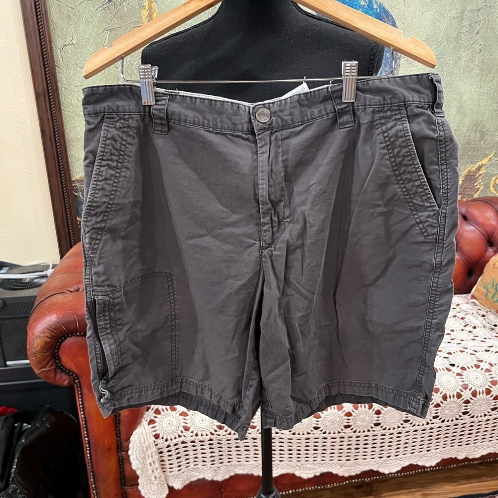 Columbia Gray Cargo Shorts with Classic Style